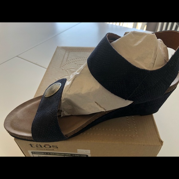 Women’s Taos Sandals - Picture 9 of 12